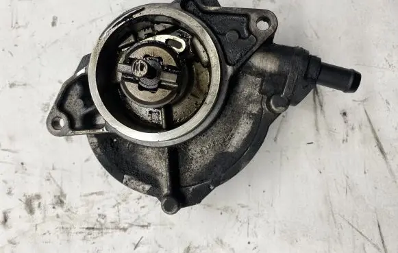 Audi A6 S6 C6 4F Vacuum pump 057145100