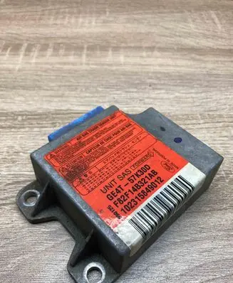 Mazda 626 Airbag control unit/module GE4T57K30D