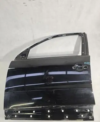 Volkswagen Tiguan Front door 5N0831311
