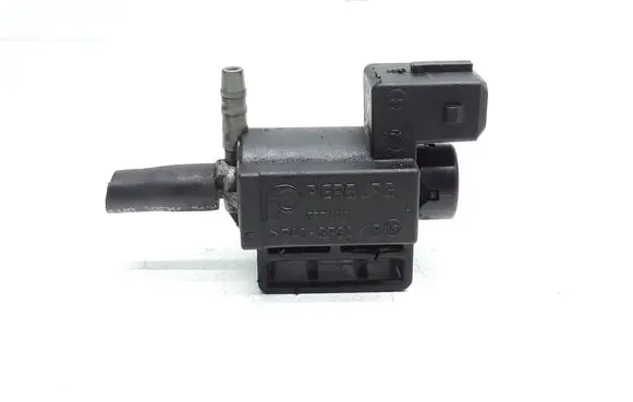 Volvo S60 Vacuum valve 31339879 70051502