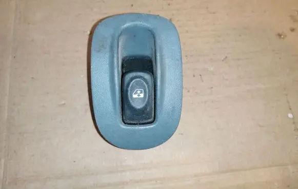 Renault Megane I Electric window control switch 7700836270