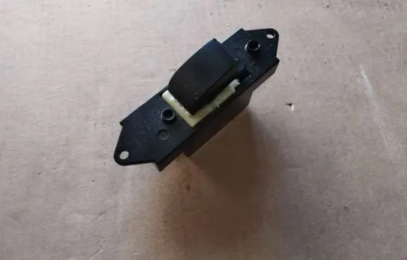 Mitsubishi ASX Electric window control switch MR587944