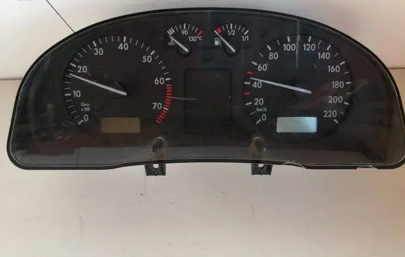Volkswagen PASSAT B5 Speedometer (instrument cluster) 09051940090