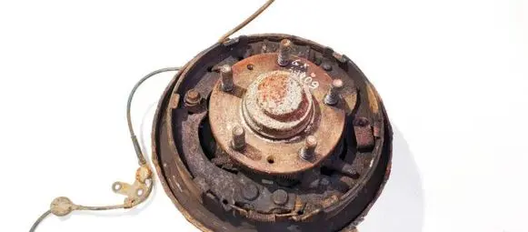 Mazda Premacy Rear wheel hub