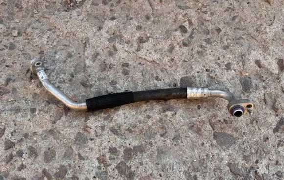 BMW i3 Air conditioning (A/C) pipe/hose 9335484