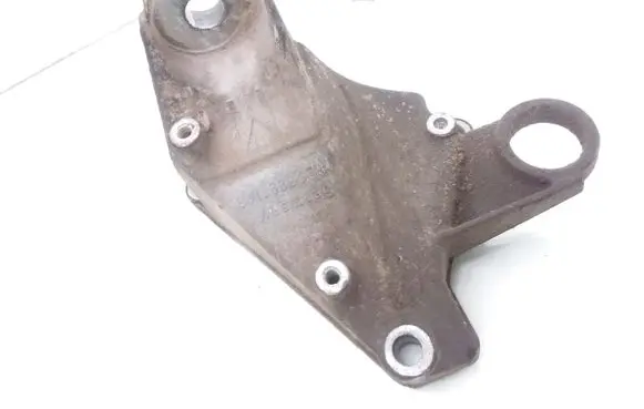 Audi A4 S4 B5 8D Gearbox mounting bracket 8D0399114S