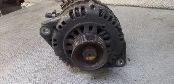 Opel Astra G Generator/alternator JA15211R