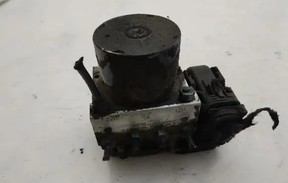Skoda Roomster (5J) ABS Pump 6R0907379C 6R0614117D