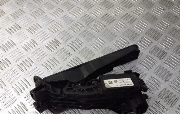 Volkswagen PASSAT B6 Accelerator throttle pedal 1K1721503L