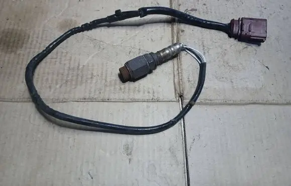 Audi A4 S4 B7 8E 8H Lambda probe sensor 06b906265