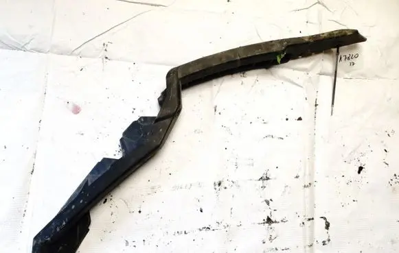Skoda Octavia Mk2 (1Z) Front bumper mounting bracket 1z0807183b