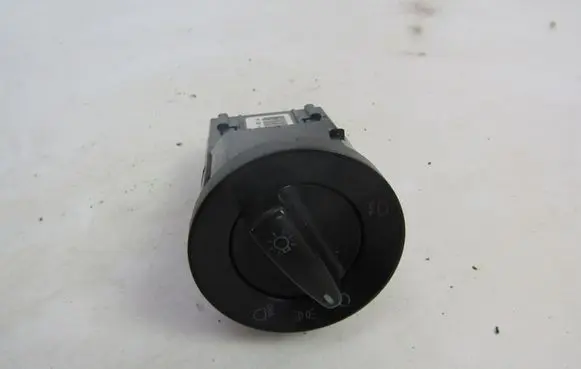 Skoda Fabia Mk2 (5J) Light switch 3B0941531B