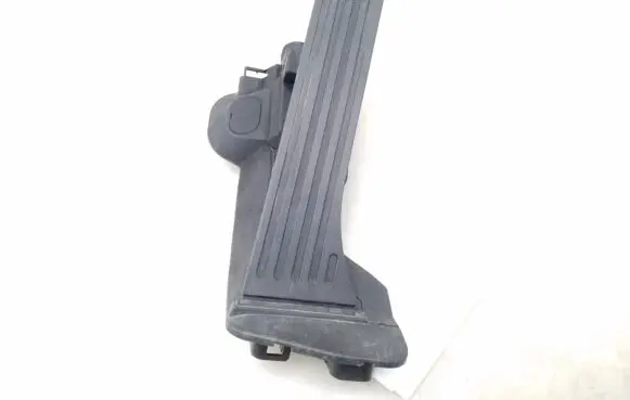 Volkswagen PASSAT B6 Accelerator throttle pedal 1K2721503M