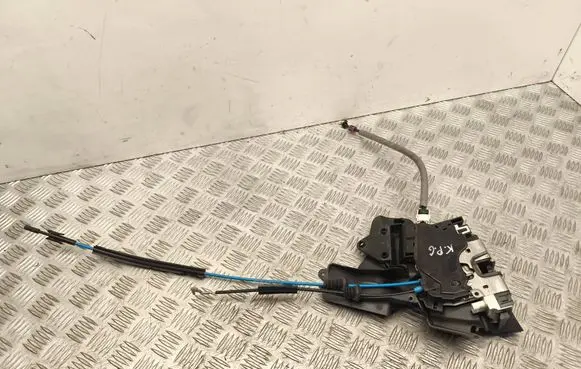 Mercedes-Benz C W204 Rear door lock A2047300335 ZGS015