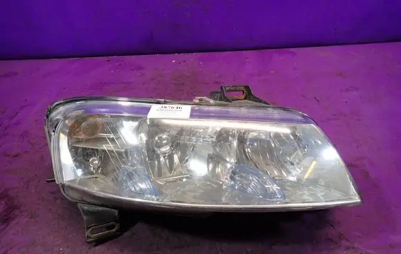 Fiat Stilo Headlight/headlamp 517127100
