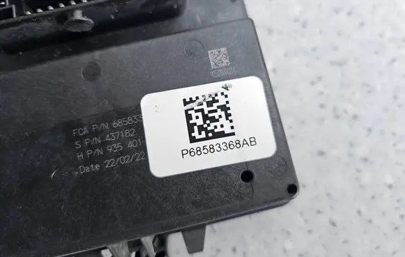 Jeep Grand Cherokee WL Tailgate/trunk control unit/module P68583368AB 685833 437182