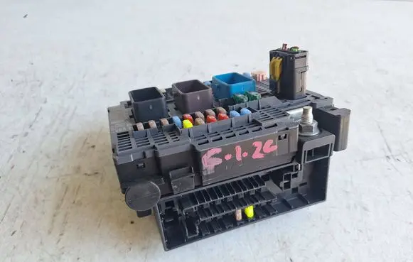 Peugeot 308 BSM Control unit 9807091580 55381557 BSMZ0101