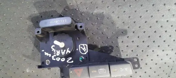 Toyota Yaris Hazard light switch 758294