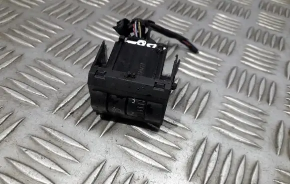 Skoda Fabia Mk2 (5J) Headlight level height control switch 5J0941333A