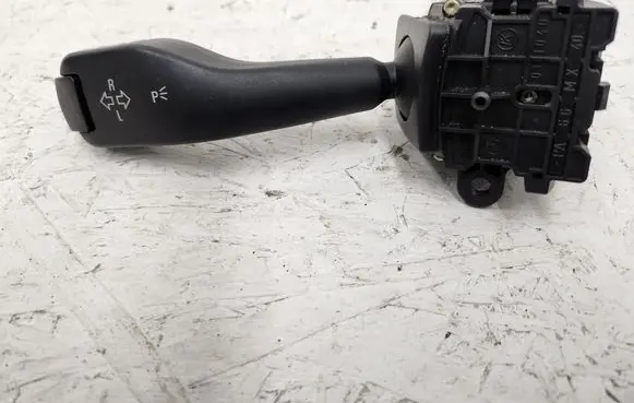 BMW 3 E46 Indicator stalk 8363668 01104010