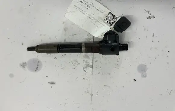 Volvo S60 Fuel injector 31405404