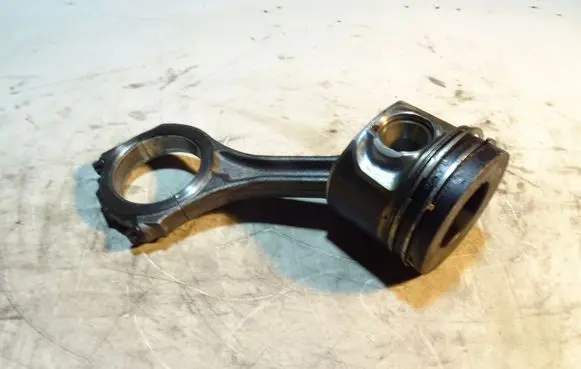 Audi A6 S6 C6 4F Piston with connecting rod 059AA