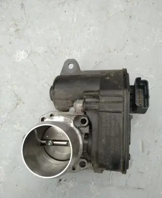 Opel Crossland X Throttle valve 9801942080