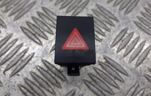 Volkswagen Polo IV 9N3 Hazard warning light relay 6Q0953235A