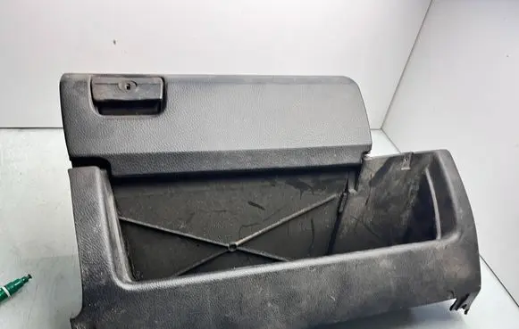 BMW Z3 E36 Glove box set 168146461