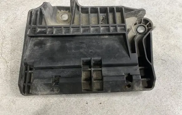 Ford Mondeo MK IV Battery tray 6G9110663AD