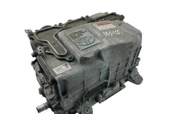 Toyota Yaris Voltage converter inverter G920052010