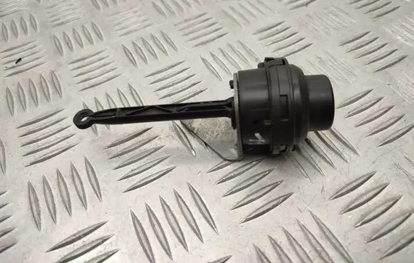 Volkswagen Transporter - Caravelle T5 EGR valve 