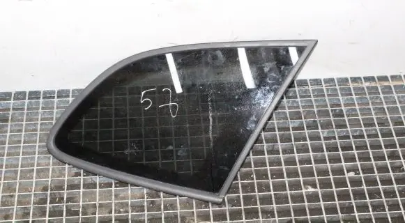 Hyundai Santa Fe Rear vent window glass 