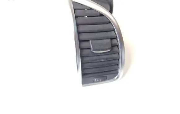 Audi Q7 4L Dashboard side air vent grill/cover trim 4L0820901T