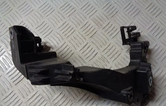 KIA Ceed Headlight/headlamp mounting bracket