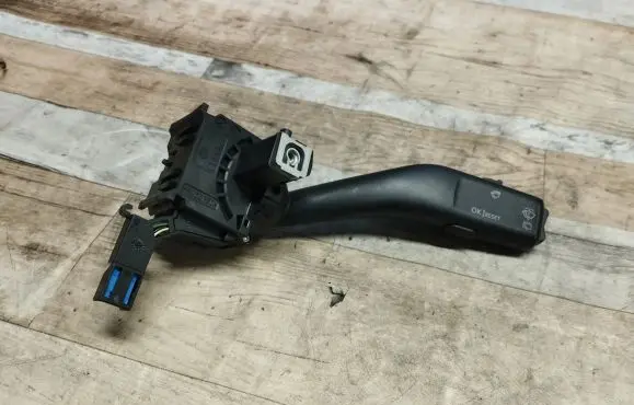 Volkswagen Touran I Wiper control stalk 1K0953519A