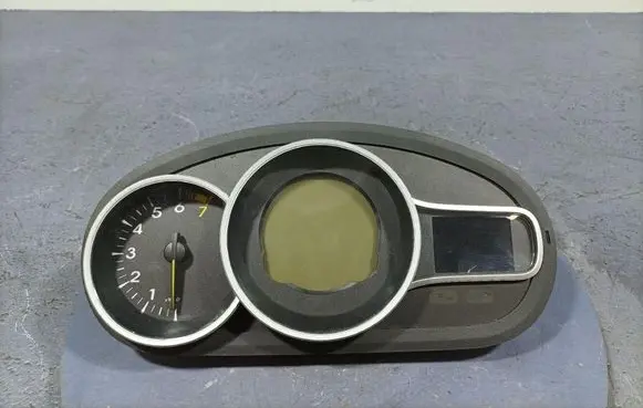 Renault Megane III Speedometer (instrument cluster) 248107628R