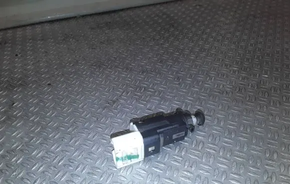 Dacia Sandero Brake pedal sensor switch 8200276361c