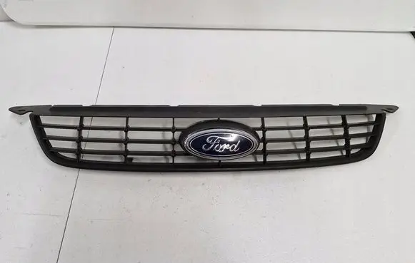 Ford Focus Front bumper upper radiator grill