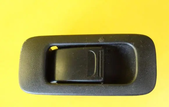 Suzuki Liana Electric window control switch 3799575F0