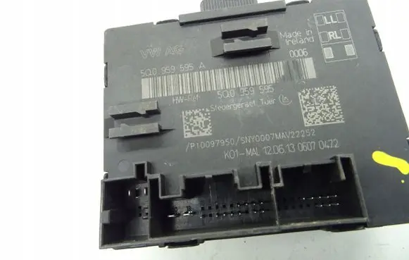 Audi A3 S3 8V Door control unit/module 5Q0959595A
