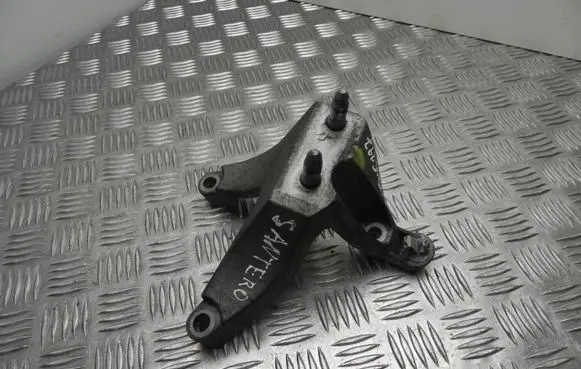 Dacia Sandero Engine mounting bracket 112531966R VD15197