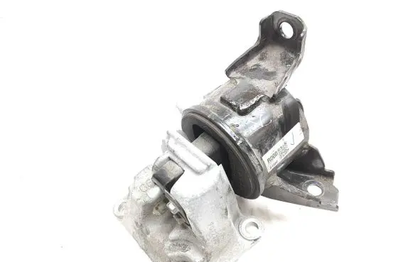 Hyundai Santa Fe Engine mount bracket S1000