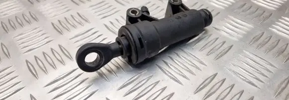 BMW 3 E46 Clutch master cylinder 1638992 21521