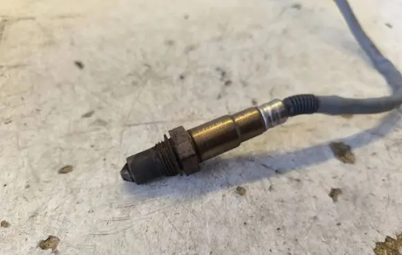 Renault Trafic III (X82) Lambda probe sensor 226A41733R 0281004221 H8201395330