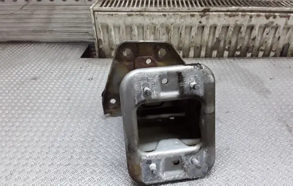 Nissan Note (E11) Front bumper shock/impact absorber 