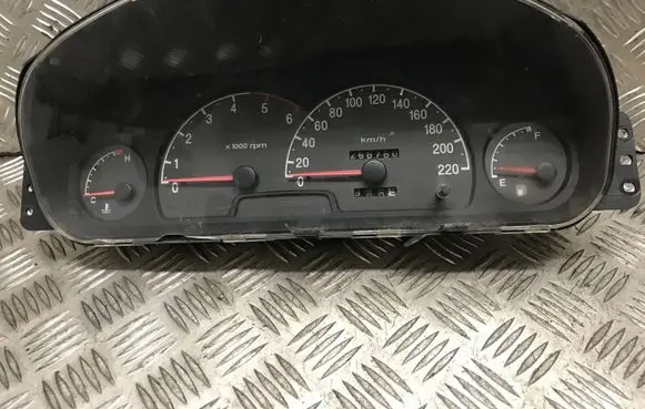 Hyundai Trajet Speedometer (instrument cluster) 0109070014 940033A860