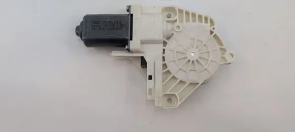 Audi A5 8T 8F Front door window regulator motor 8T0959801B
