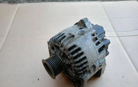 Renault Scenic II - Grand scenic II Generator/alternator 8200290215
