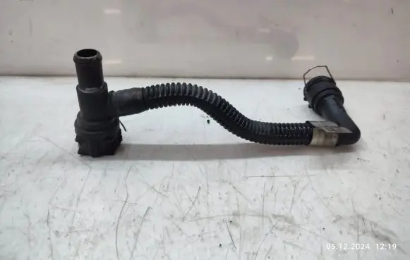 Opel Zafira C Engine coolant pipe/hose 55566096